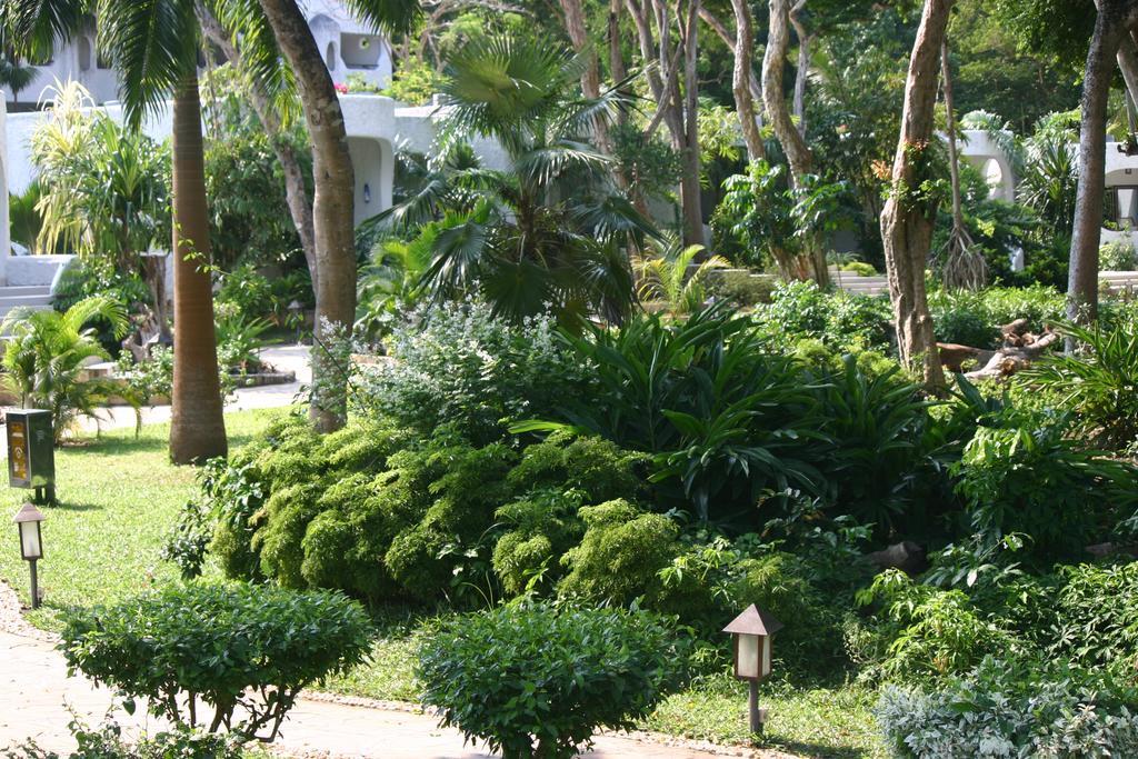 Ocean Village Club (Adults Only) Diani Beach Exterior photo